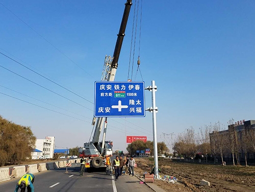 道路护栏网网片该如何进行正确的选购呢? 道路护栏网网片该如何进行正确的选购呢?